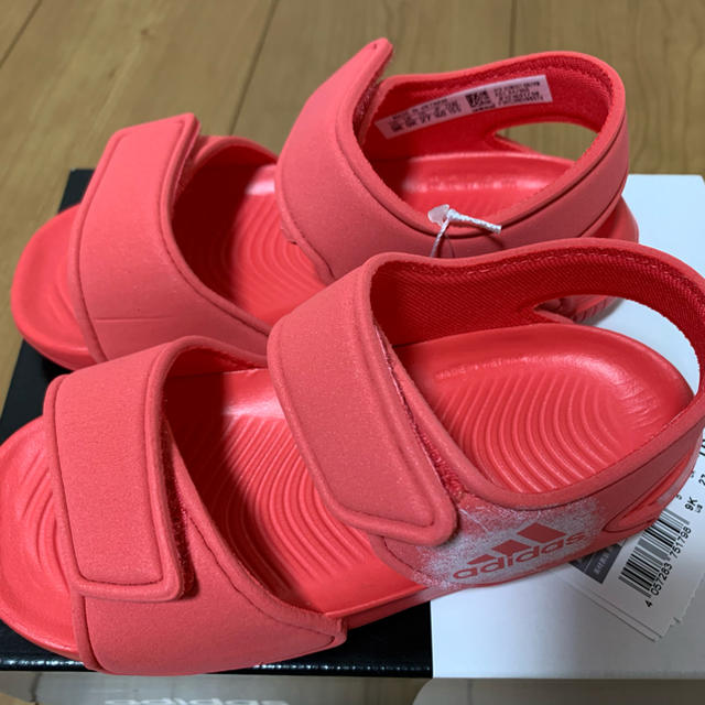 adidas(アディダス)のadidas　キッズ　サンダル キッズ/ベビー/マタニティのベビー靴/シューズ(~14cm)(サンダル)の商品写真