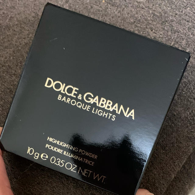 DOLCE&GABBANA(ドルチェアンドガッバーナ)のドルチェ＆ガッバーナ　バロックライトハイライティングパウダー　ゴールド コスメ/美容のベースメイク/化粧品(フェイスパウダー)の商品写真