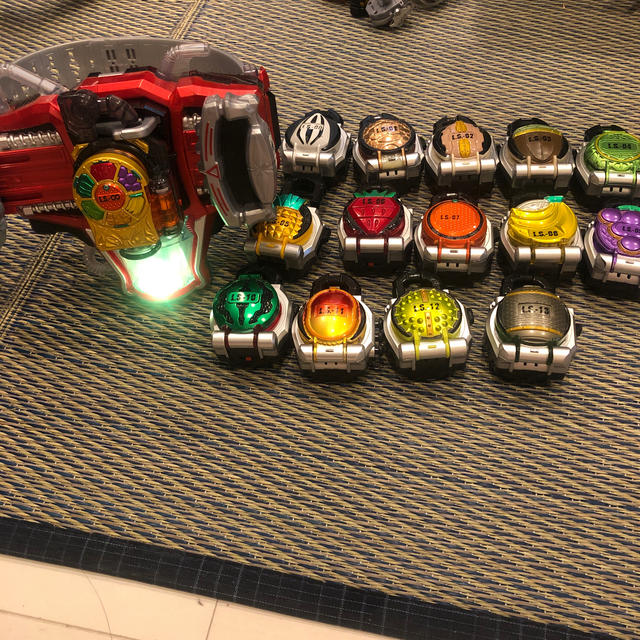 BANDAI(バンダイ)の仮面ライダー　凱武　DXゲネシスドライバー エンタメ/ホビーのフィギュア(特撮)の商品写真