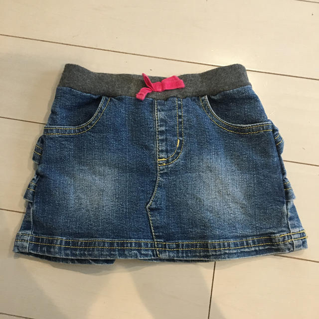 ZARA(ザラ)のZARA レースTシャツ　デニムスカート　　タイツ　セット　90 キッズ/ベビー/マタニティのキッズ服女の子用(90cm~)(Tシャツ/カットソー)の商品写真