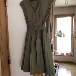 マウジー(moussy)のカーキ　ノースリーブワンピース(ひざ丈ワンピース)