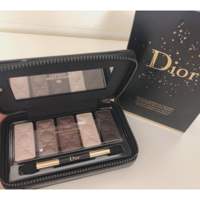 Dior(ディオール)の2017年♡Dior♡クリスマスコフレ コスメ/美容のベースメイク/化粧品(アイシャドウ)の商品写真