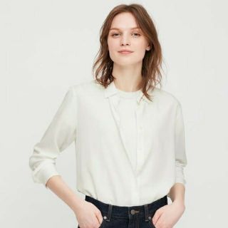 ユニクロ(UNIQLO)のユニクロ レーヨンブラウス ホワイトS(シャツ/ブラウス(長袖/七分))