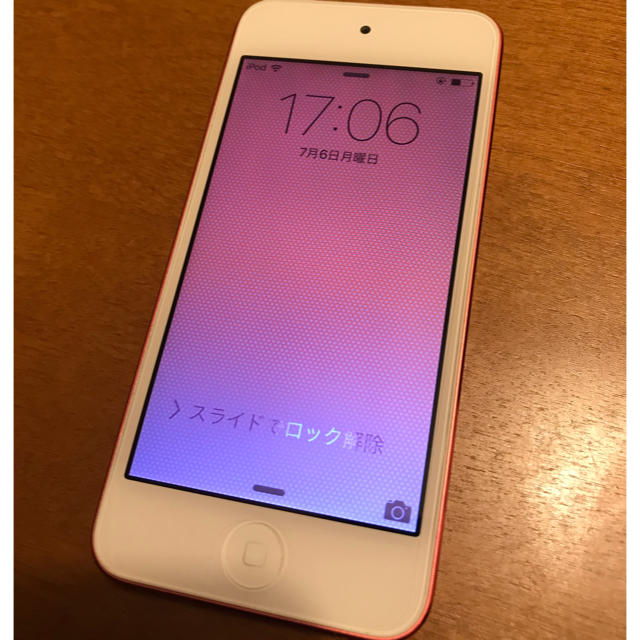 iPod touch(アイポッドタッチ)の【美品】iPod touch 第5世代　ピンク スマホ/家電/カメラのスマートフォン/携帯電話(スマートフォン本体)の商品写真