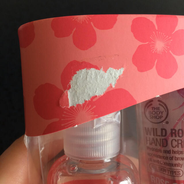 THE BODY SHOP(ザボディショップ)のボディショップ☆サクラ ハンド&シャワー コスメ/美容のボディケア(ハンドクリーム)の商品写真