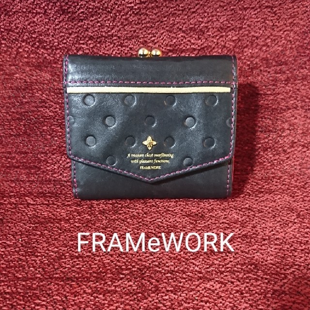 FRAMeWORK(フレームワーク)の最終値下げ‼️美品 FRAMeWORK フレームワーク 折り財布 レディースのファッション小物(財布)の商品写真