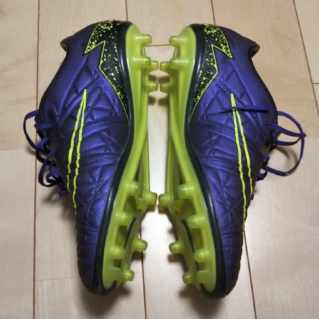 NIKE(ナイキ)のNIKE サッカースパイク ハイパーヴェノム fg 27cm スポーツ/アウトドアのサッカー/フットサル(シューズ)の商品写真