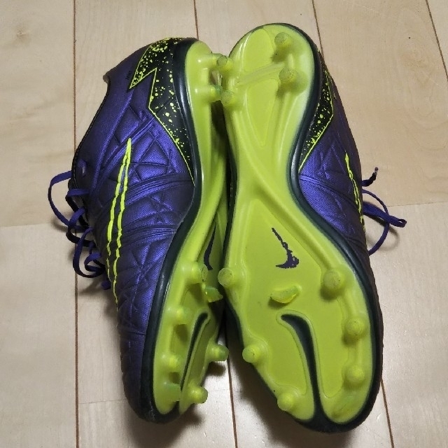 NIKE(ナイキ)のNIKE サッカースパイク ハイパーヴェノム fg 27cm スポーツ/アウトドアのサッカー/フットサル(シューズ)の商品写真