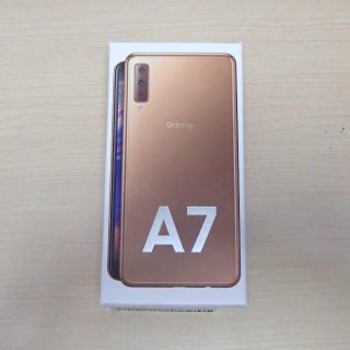 サムスン(SAMSUNG)の【新品・未開封】 Galaxy A7 64GB Simフリー ・ ゴールド(スマートフォン本体)