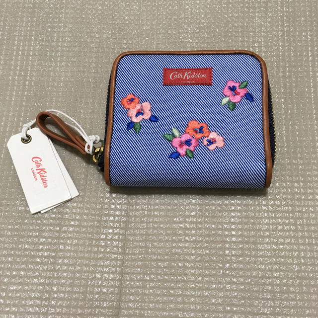 Cath Kidston(キャスキッドソン)の折り畳み財布　キャスキッドソン レディースのファッション小物(財布)の商品写真