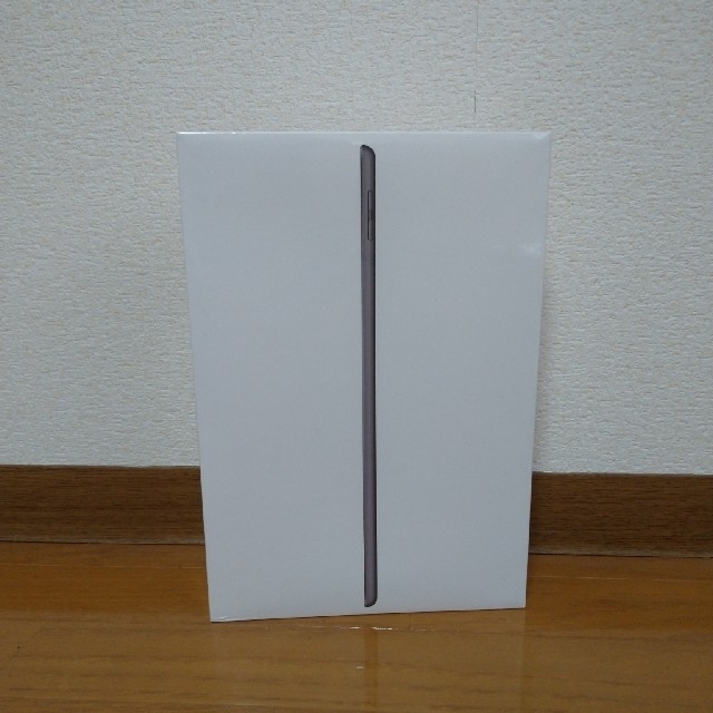 iPad 第7世代 Wi-Fi 128GB スペースグレイ MW772J/A