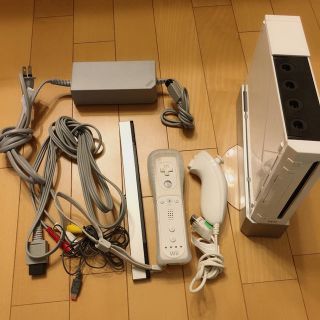 ウィー(Wii)のニンテンドーWii本体(家庭用ゲーム機本体)