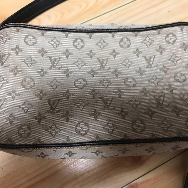 LOUIS VUITTON モノグラムミニ ジュリエット ショルダーバッ