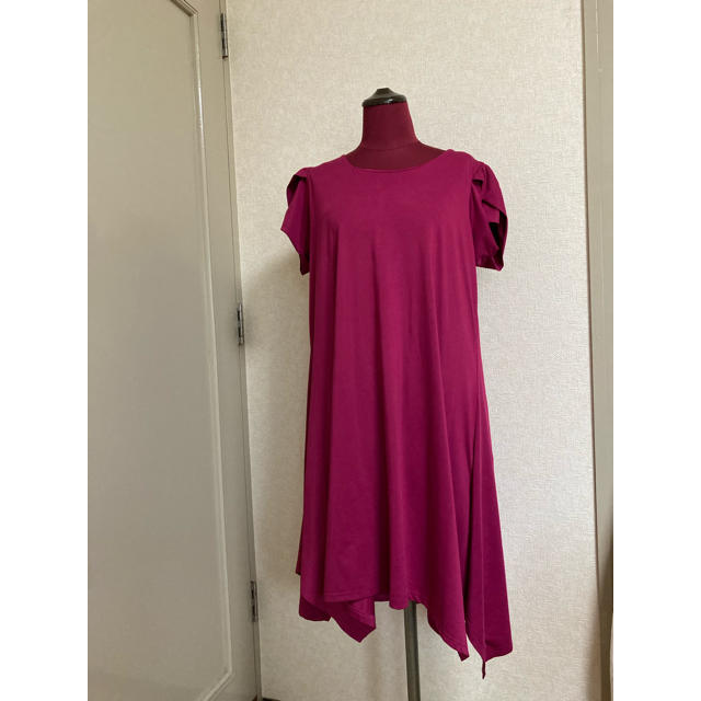 値下げしました 赤紫ワンピース お袖が可愛い 裾アシンメトリーワンピース の通販 By ひめ S Shop ラクマ
