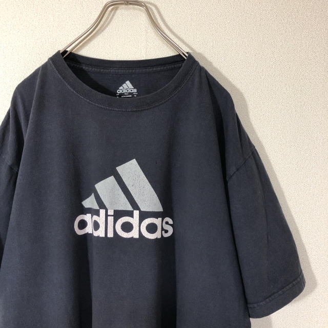 adidas(アディダス)のadidas Tシャツ プリント ロゴ 半袖 ビッグサイズ 古着 メンズのトップス(Tシャツ/カットソー(半袖/袖なし))の商品写真