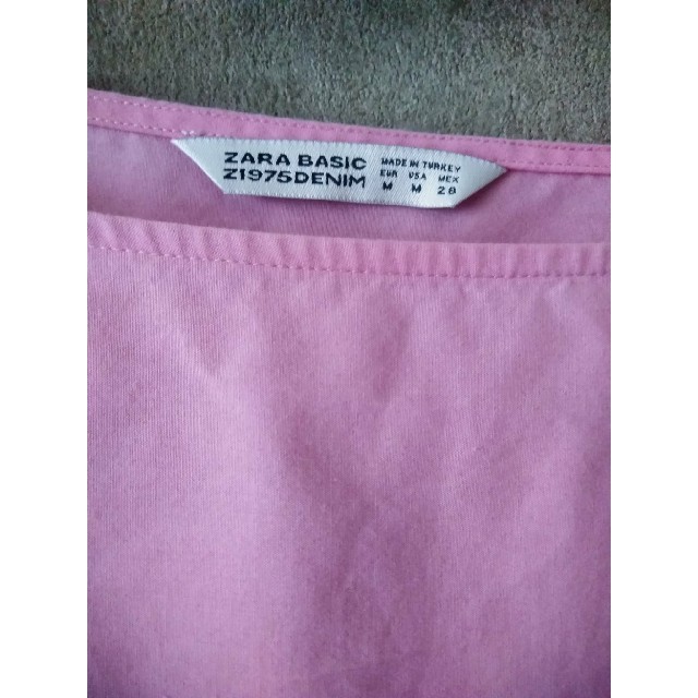 ZARA(ザラ)のZARA  フリル　ピンク　ワンピース レディースのワンピース(ひざ丈ワンピース)の商品写真
