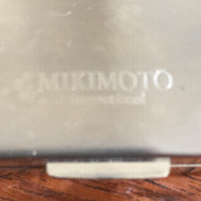 MIKIMOTO(ミキモト)の🎀にパール　M I K I M OTO ミキモト　油取り紙入れ付きミラー レディースのファッション小物(ミラー)の商品写真