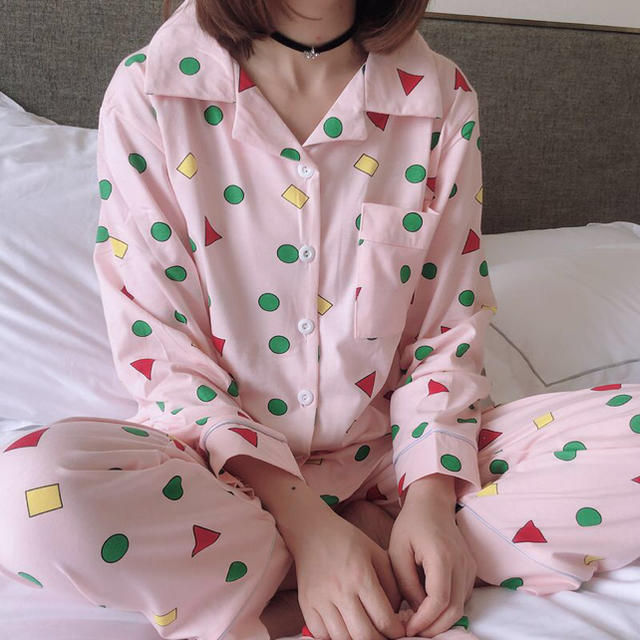 クレヨンしんちゃん パジャマ ルームウェア　部屋着 ピンク　L レディースのルームウェア/パジャマ(ルームウェア)の商品写真