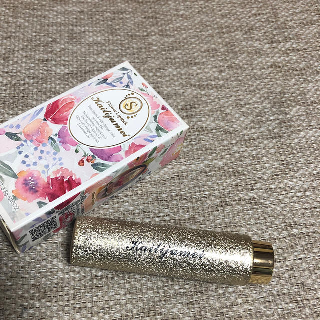 Kylie Cosmetics(カイリーコスメティックス)のカイリジュメイ　リップ コスメ/美容のベースメイク/化粧品(口紅)の商品写真