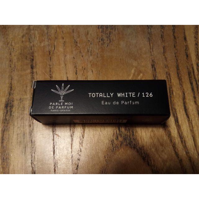 PARLE MOI DE PARFUM  TOTALLY WHITE  2ml コスメ/美容の香水(香水(女性用))の商品写真