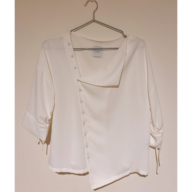 Ameri VINTAGE(アメリヴィンテージ)の アメリヴィンテージ♡ASYMMETRY DOLMAN BLOUSE    レディースのトップス(シャツ/ブラウス(長袖/七分))の商品写真