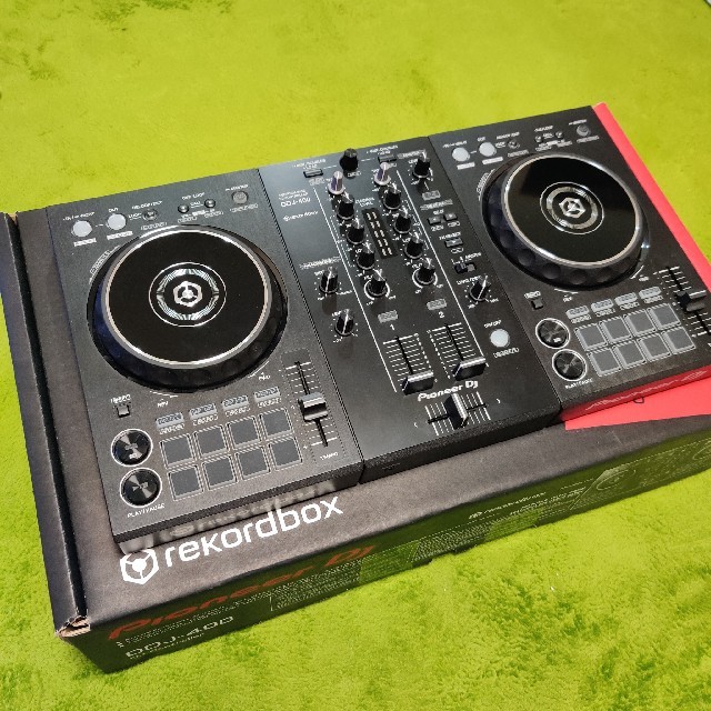 Pioneer(パイオニア)の値下げ！DDJ-400 Pioneer DJ　ヘッドホンATH-PRO5X付 楽器のDJ機器(PCDJ)の商品写真