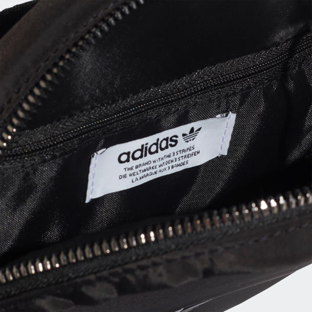 adidas(アディダス)のアディダス　ラウンドウエストバッグ レディースのバッグ(ボディバッグ/ウエストポーチ)の商品写真