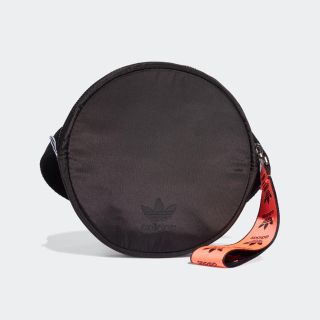 アディダス(adidas)のアディダス　ラウンドウエストバッグ(ボディバッグ/ウエストポーチ)