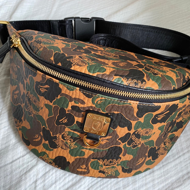 Supreme(シュプリーム)のMCM BAPE ショルダーバック　 メンズのバッグ(ショルダーバッグ)の商品写真