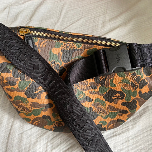 Supreme(シュプリーム)のMCM BAPE ショルダーバック　 メンズのバッグ(ショルダーバッグ)の商品写真