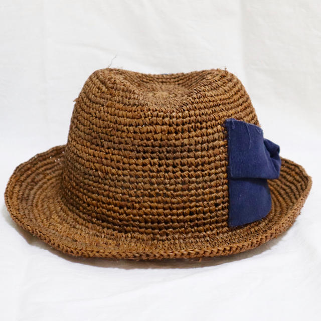 リボン　麦わら帽子 ラフィア レディース　ブラウン レディースの帽子(麦わら帽子/ストローハット)の商品写真