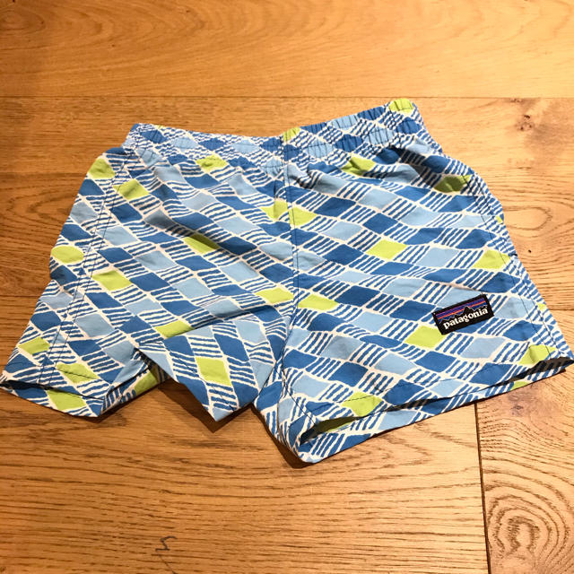 patagonia(パタゴニア)のPatagonia パタゴニア ベビー バギーズショーツ 18M 超美品 キッズ/ベビー/マタニティのキッズ服男の子用(90cm~)(パンツ/スパッツ)の商品写真