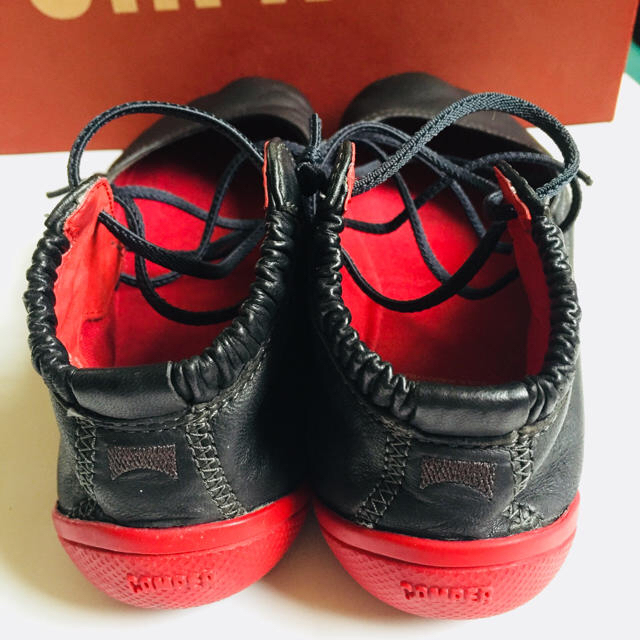 CAMPER - カンペール 赤×黒 36 フラットシューズ 23cm レース CAMPER - カンペール 赤×黒 36 フラットシューズ 23cm レース