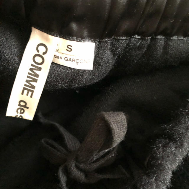 COMME des GARCONS(コムデギャルソン)のCOMME des GARCONS フェイクファーパンツ レディースのパンツ(ハーフパンツ)の商品写真