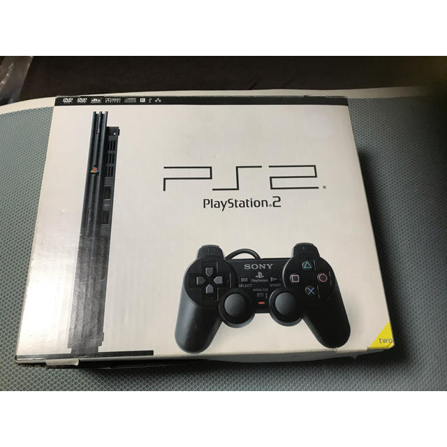 PlayStation2(プレイステーション2)のPlayStation2  本体  SCPH-7000 エンタメ/ホビーのゲームソフト/ゲーム機本体(家庭用ゲーム機本体)の商品写真