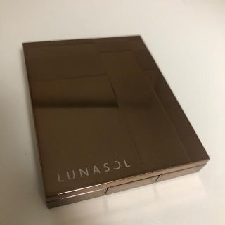 ルナソル(LUNASOL)のLUNASOL スリーディメンショナルアイズ 01 ニュートラルベージュ(アイシャドウ)