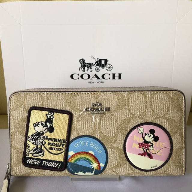 Coach財布ディズニーコラボ