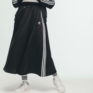 アディダス(adidas)のMサイズ　adidas LONG SATIN SKIRT ブラック(ロングスカート)