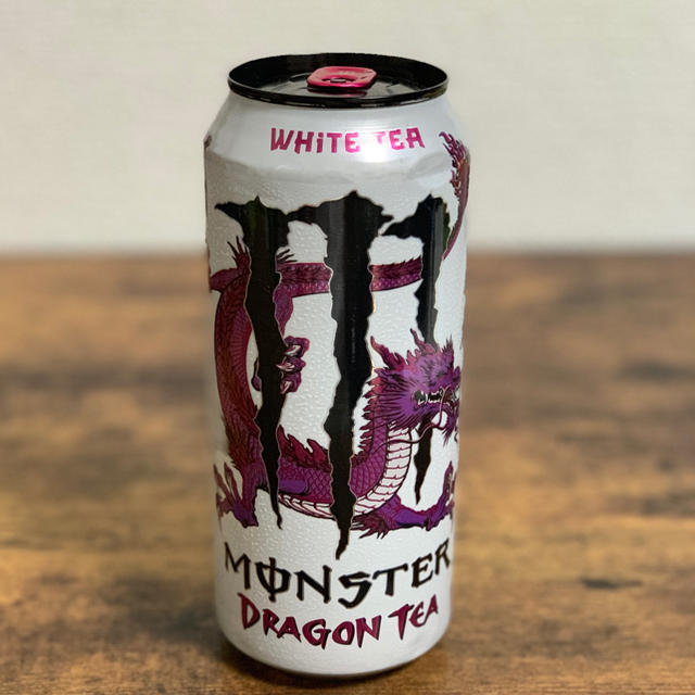 海外　モンスターエナジー ドラゴンティー 食品/飲料/酒の飲料(ソフトドリンク)の商品写真