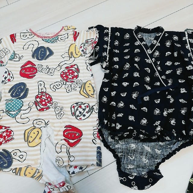 babyGAP(ベビーギャップ)の男の子70半袖ロンパース他計6点まとめ売り★ キッズ/ベビー/マタニティのベビー服(~85cm)(ロンパース)の商品写真