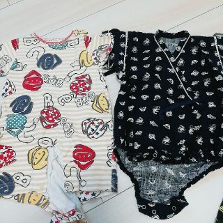 ベビーギャップ(babyGAP)の男の子70半袖ロンパース他計6点まとめ売り★(ロンパース)