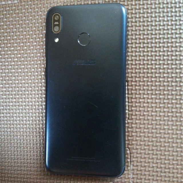 ASUS(エイスース)のZenfone 4 Max ZC520KL SIMフリー スマホ/家電/カメラのスマートフォン/携帯電話(スマートフォン本体)の商品写真