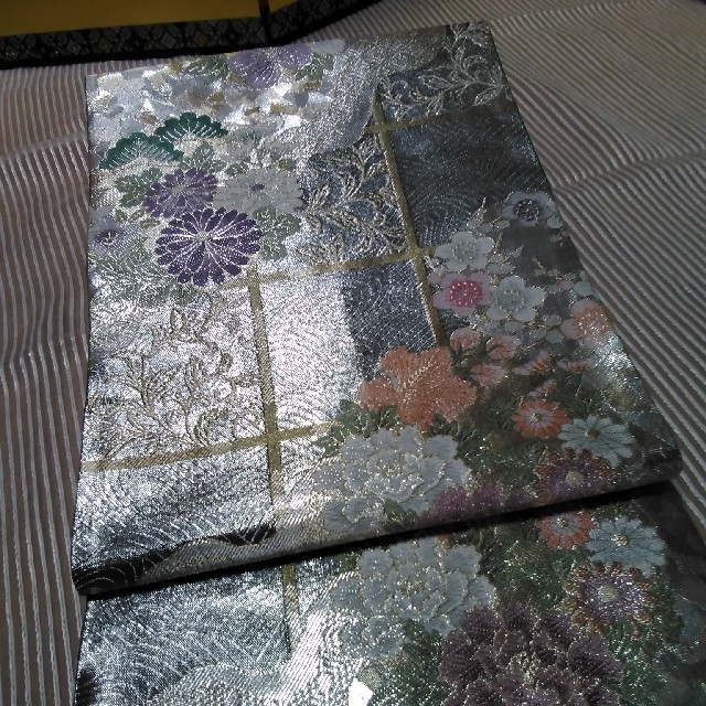 正絹　プラチナ箔　袋帯(プラチナベースにプラチナ箔　四季の花々　六通)　長尺