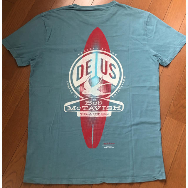 Deus ex Machina(デウスエクスマキナ)のDEUS × McTAVISH コラボTシャツ メンズのトップス(Tシャツ/カットソー(半袖/袖なし))の商品写真