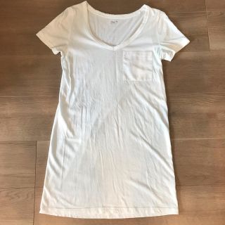 ギャップ(GAP)の⭐︎GAP ギャップ　白Tシャツ　ポケット付き　半袖Tシャツ(Tシャツ(半袖/袖なし))