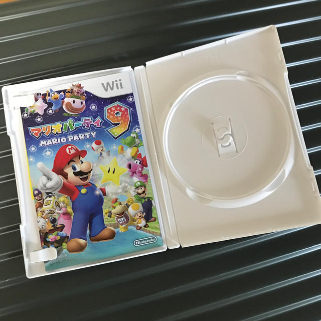 Wii(ウィー)の箱のみ　ディスクなし　wii マリオパーティ9 エンタメ/ホビーのゲームソフト/ゲーム機本体(家庭用ゲームソフト)の商品写真