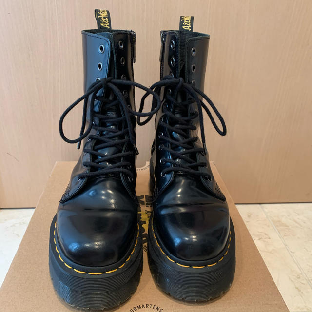 モール Dr martens 10ホールブーツ 厚底 - 靴/シューズ