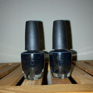 オーピーアイ(OPI)のOPI マニキュア　ブラック　一本のみ(マニキュア)