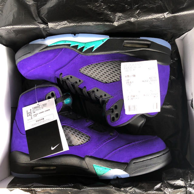 NIKE(ナイキ)のジョーダン5 パープル グレープJORDAN5 PURPLE GRAPE 27 メンズの靴/シューズ(スニーカー)の商品写真