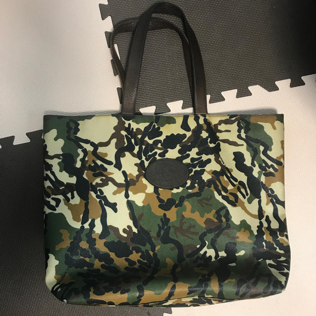 最大10%OFFクーポン BURBERRY トートバッグ 柔らかな質感の バーバリー